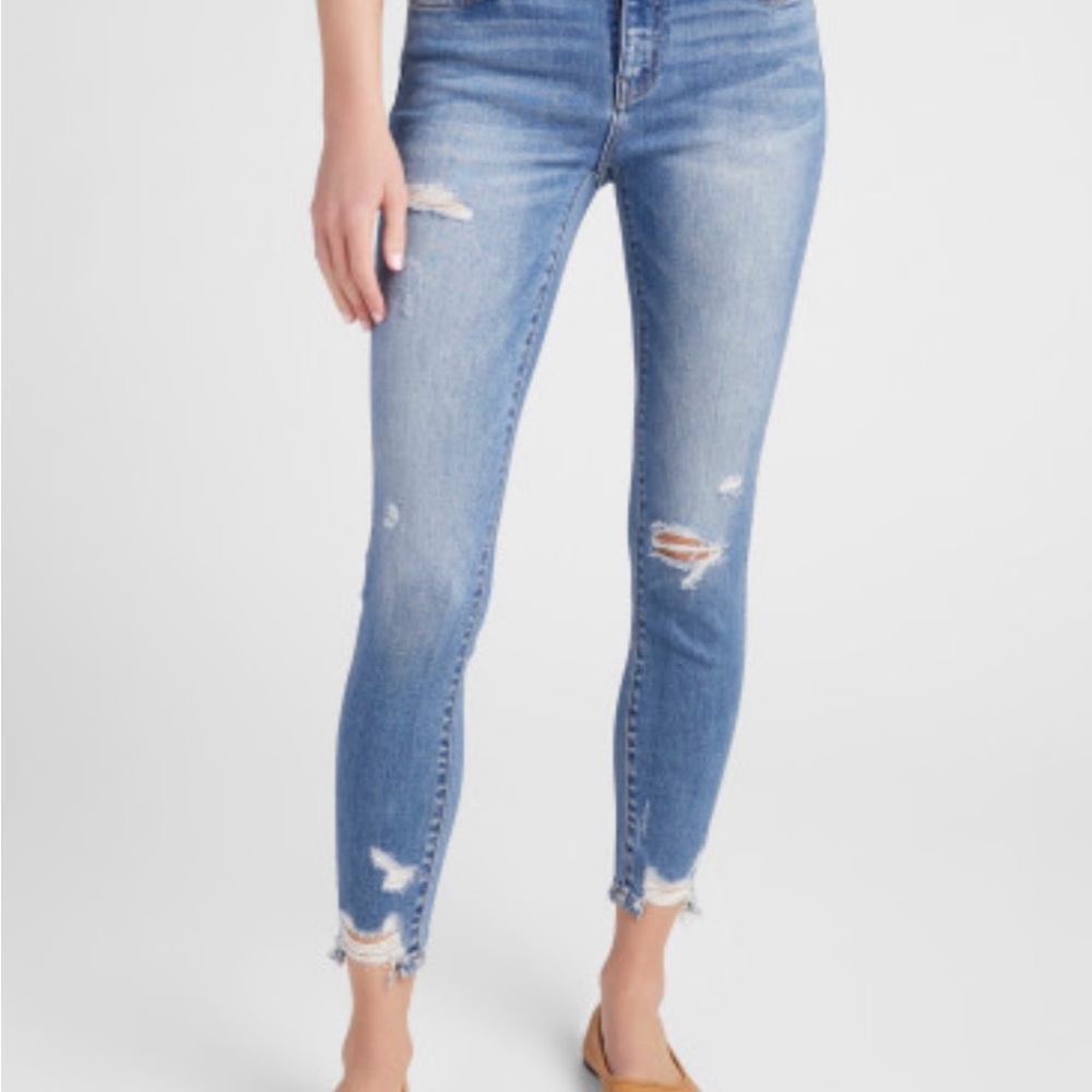 Flying Monkey Mid rise ankle skinny in med light wash NWT